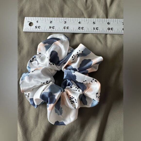 Floral Patterned Scrunchie Handmade - Picture 2 of 2